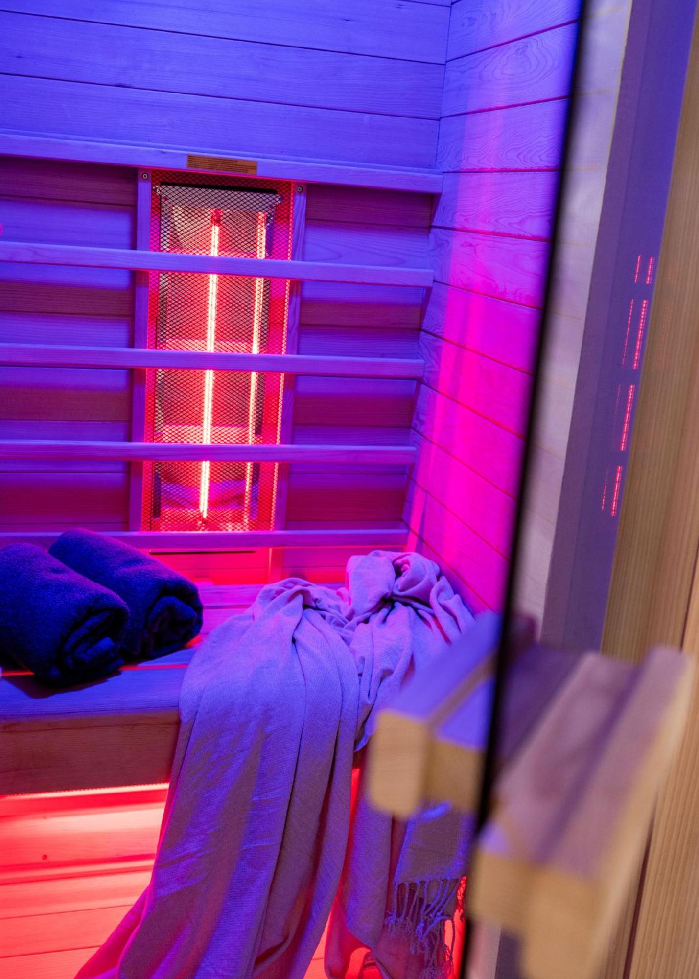 Wellness Retreat With Sauna & Jacuzzi - 1 Min To Opera Budapest Exterior foto